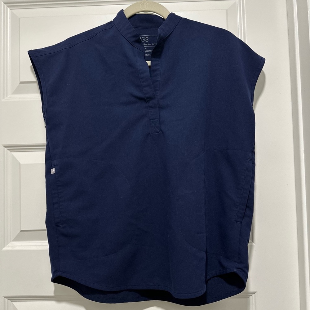 Figs Women's navy blue Rafaela scrub top